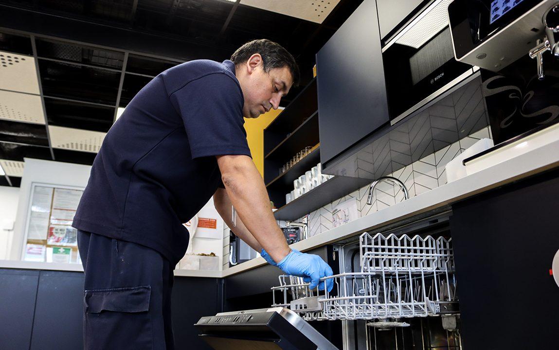 Budgeting with confidence pricing models SLAs KPIs and quarterly quality audits