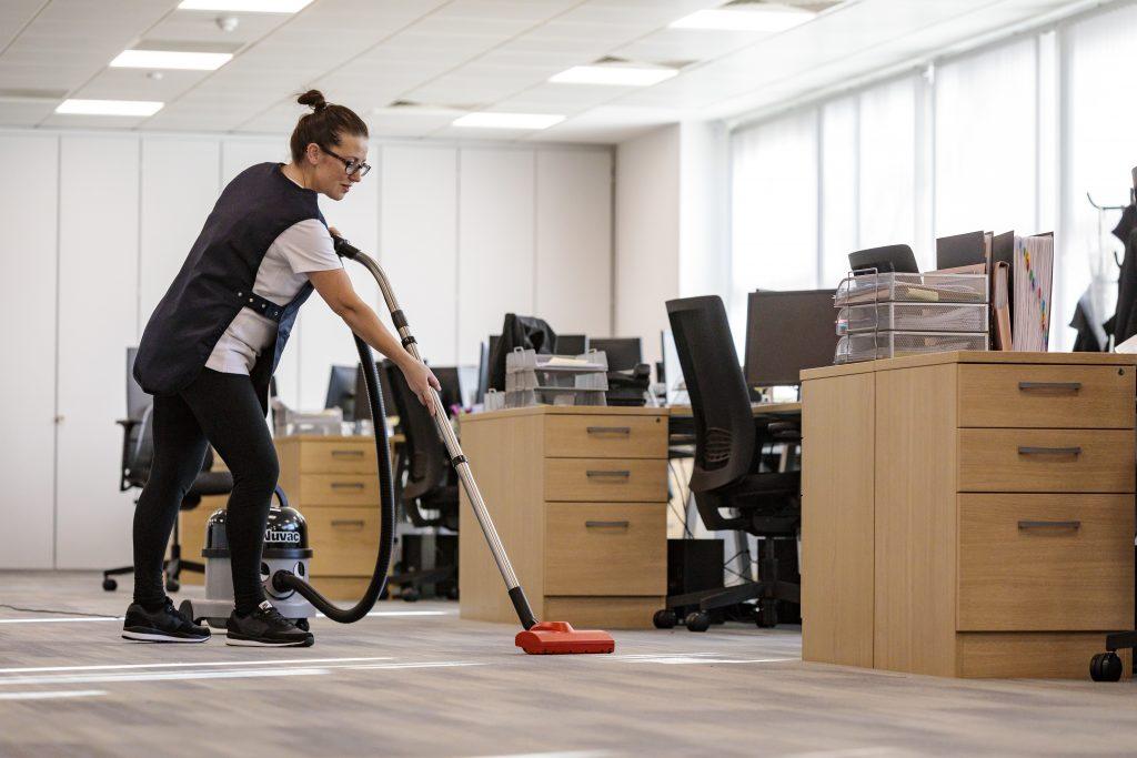 Service models that work daily cleaning periodic deep cleans and transparent pricing benchmarks for multi site portfolios